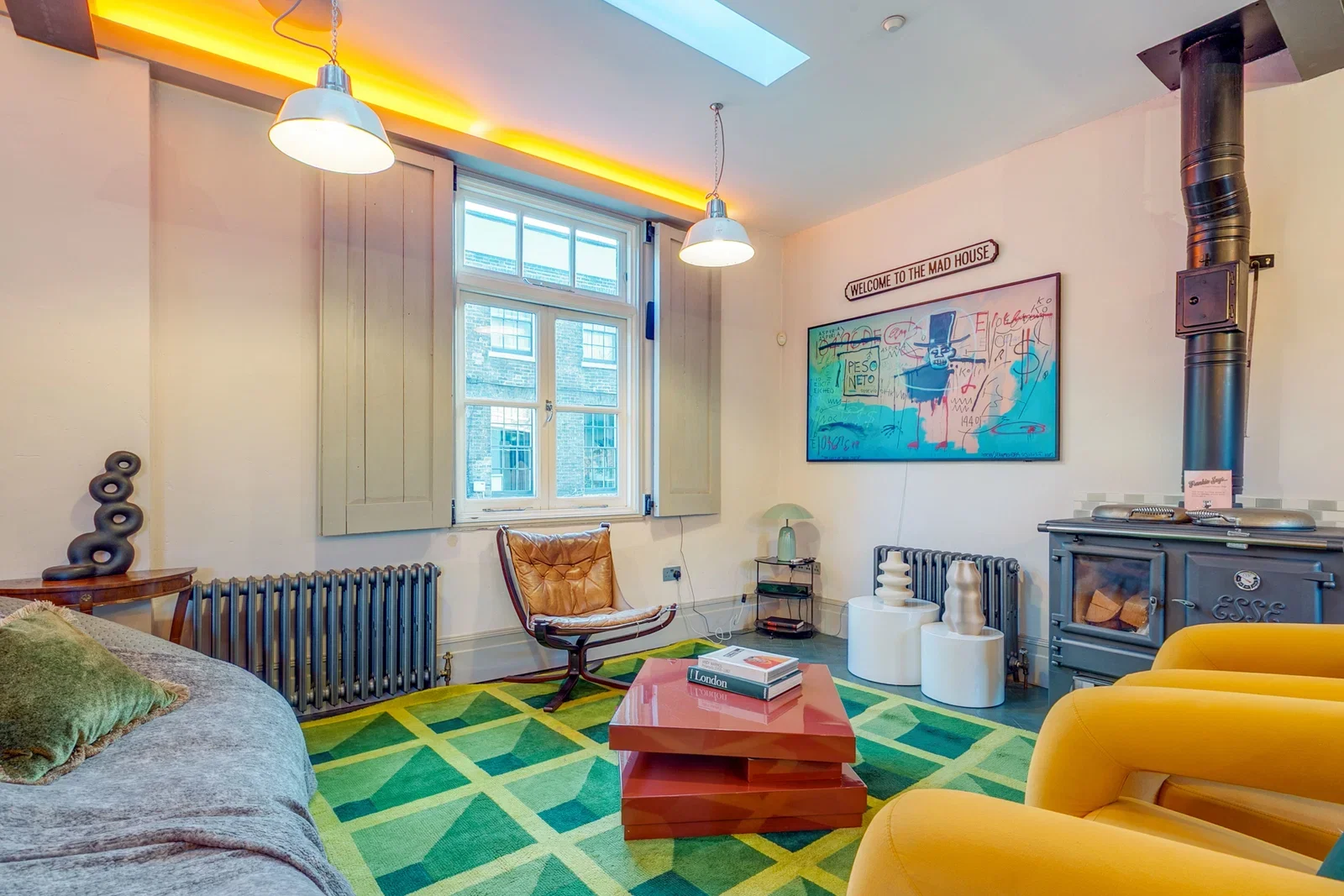 Flat Park Street in Greater London