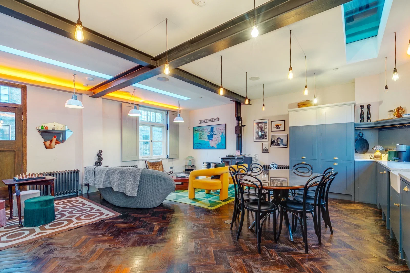 Flat Park Street in Greater London