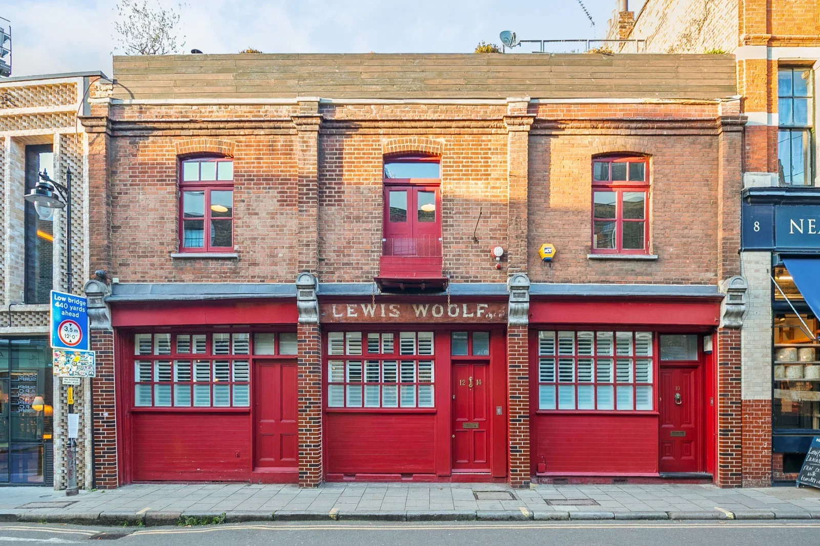 Flat Park Street in Greater London