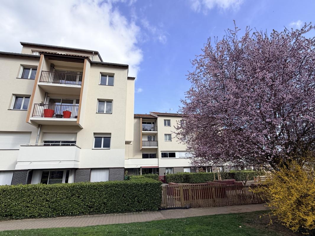 Appartement Allée du Centre 2000 à Saint-Laurent-de-Chamousset