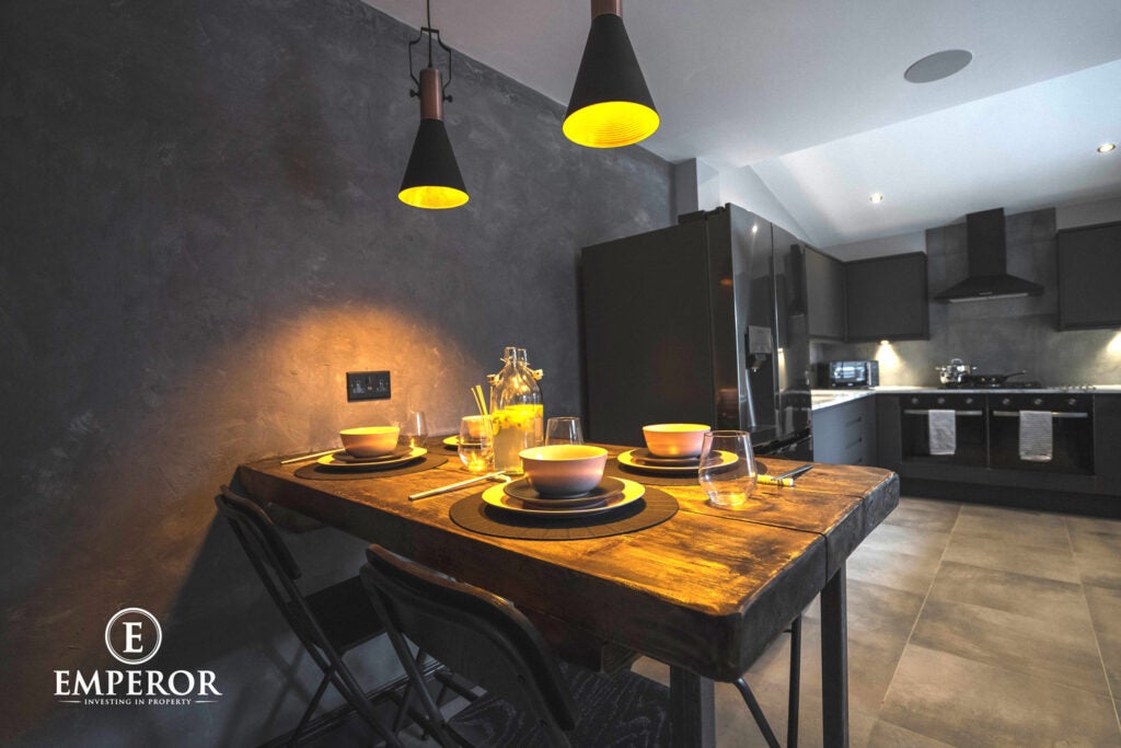 Room Leopold Road in Liverpool
