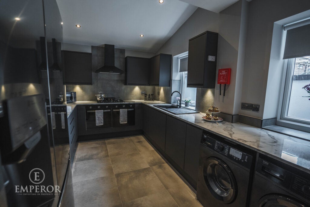 Room Leopold Road in Liverpool
