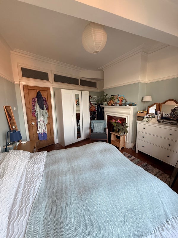 Room Alexandra Park Road in Greater London