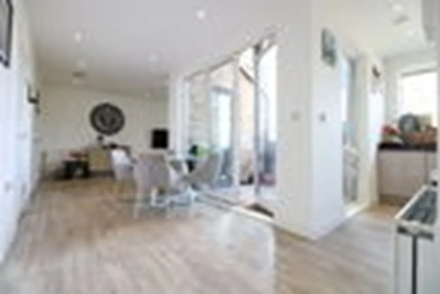 Flat Orchid Mews in Greater London