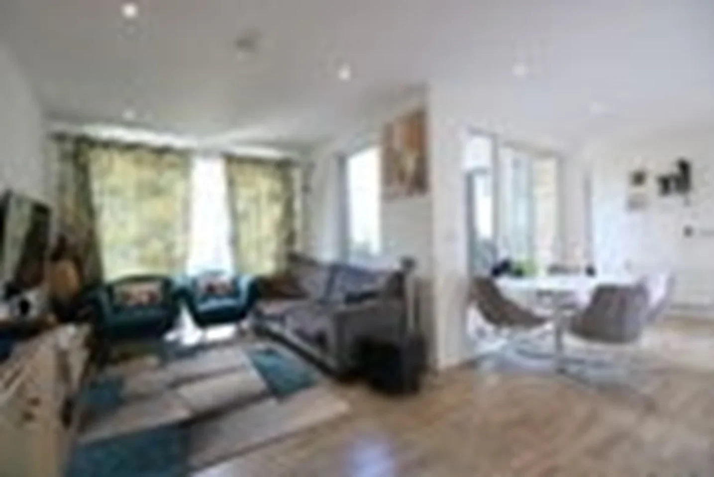 Flat Orchid Mews in Greater London
