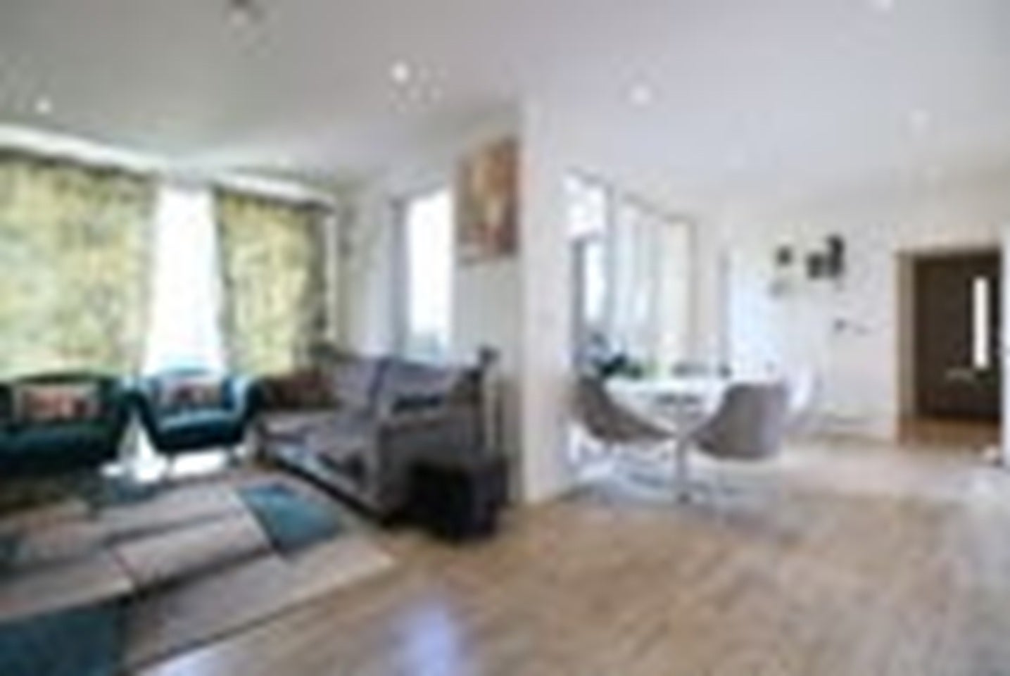 Flat Orchid Mews in Greater London