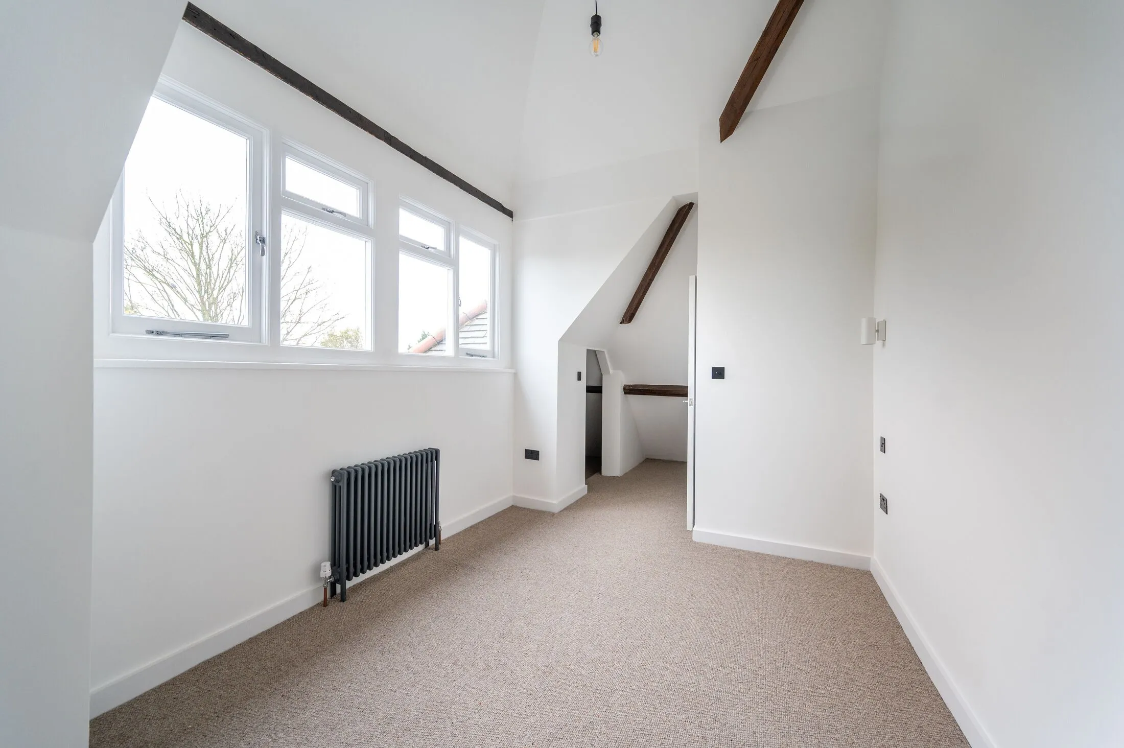 Flat Teignmouth Road in Greater London