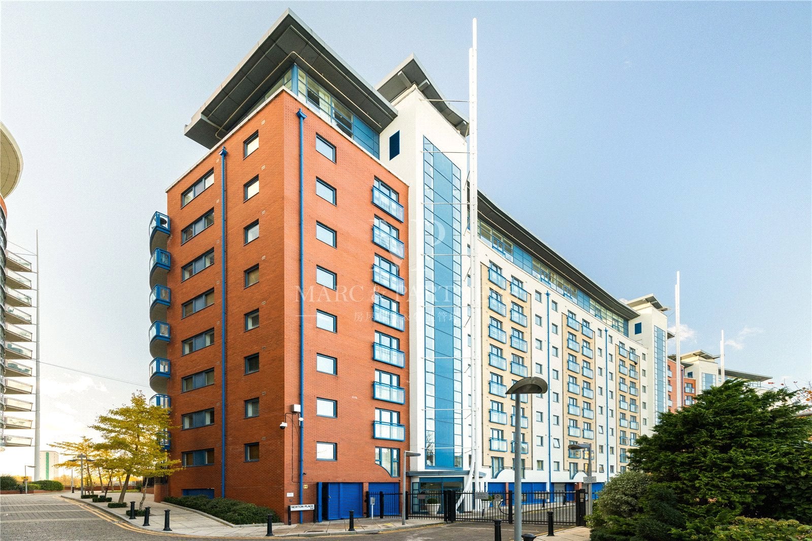 Flat Newton Place in Greater London
