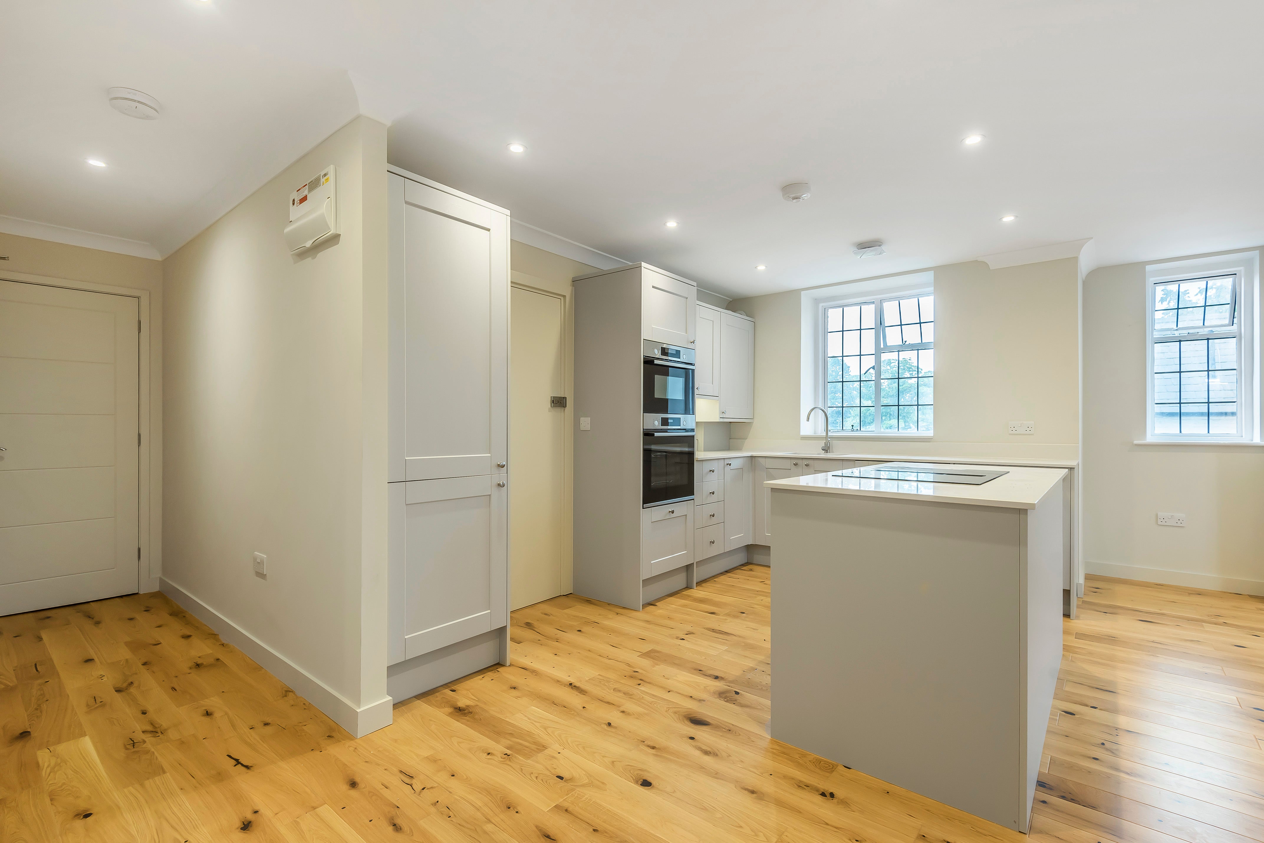 Flat Lammas Lane in Elmbridge