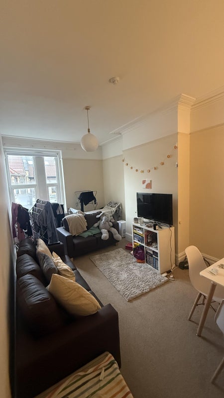 Flat Coldharbour Road in Bristol