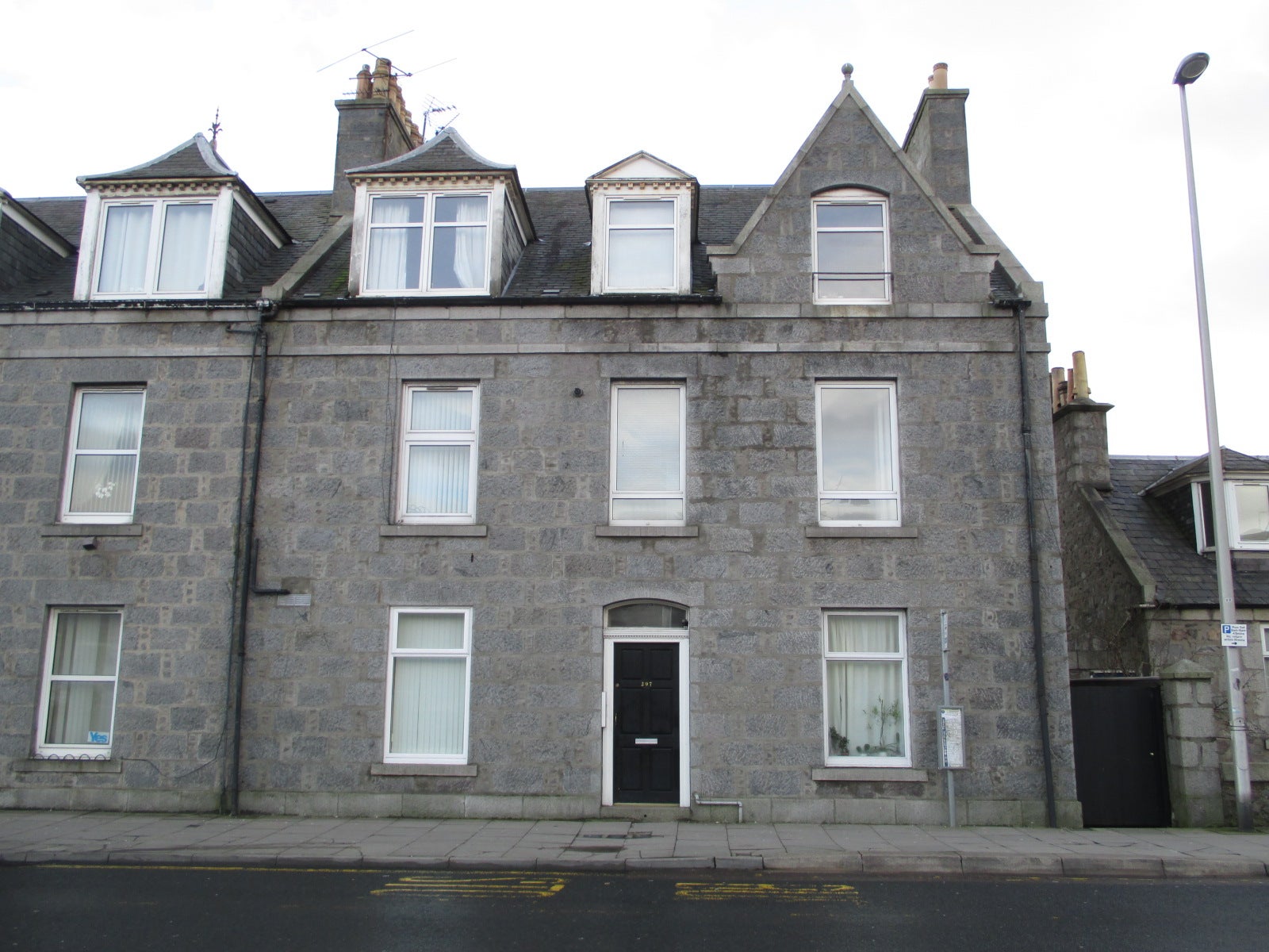 Flat Holburn Street in Aberdeen City