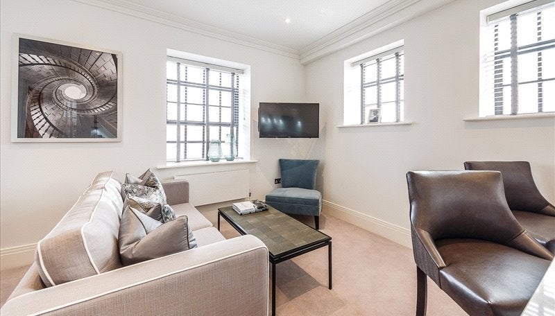 Flat Rainville Road in Greater London