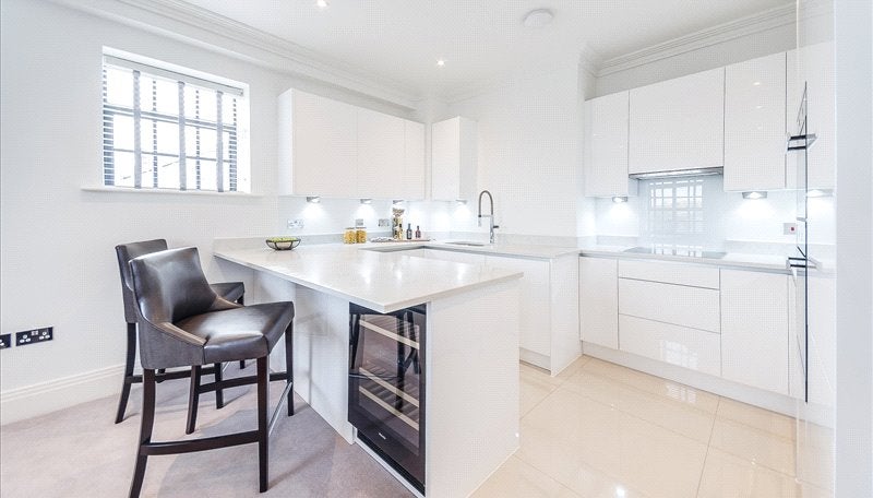 Flat Rainville Road in Greater London