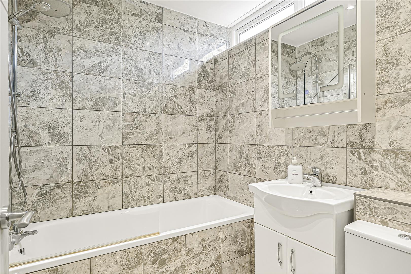 House Broomfield in Greater London