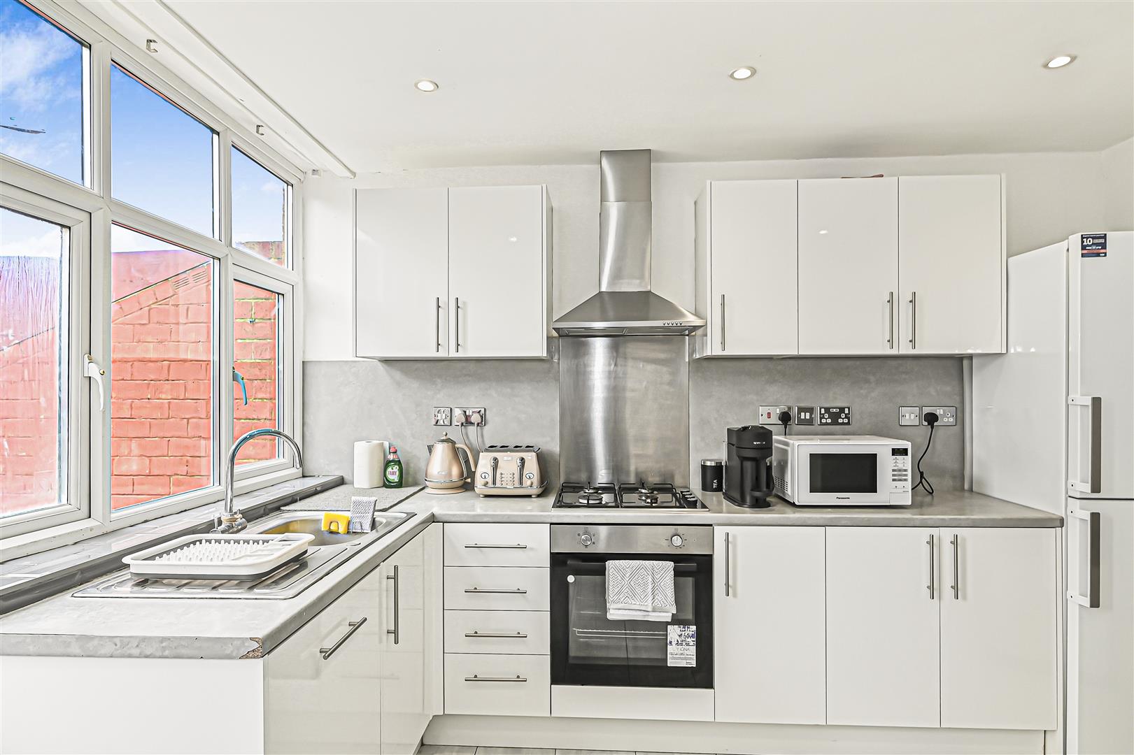 House Broomfield in Greater London