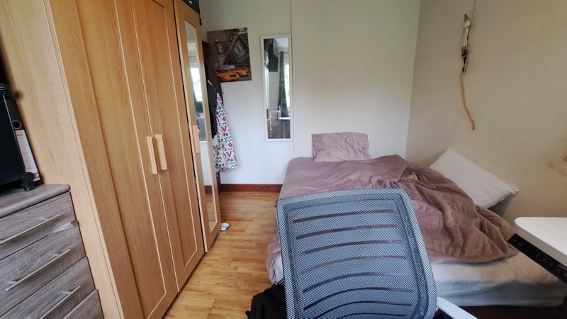 Flat Tanner Street in Greater London