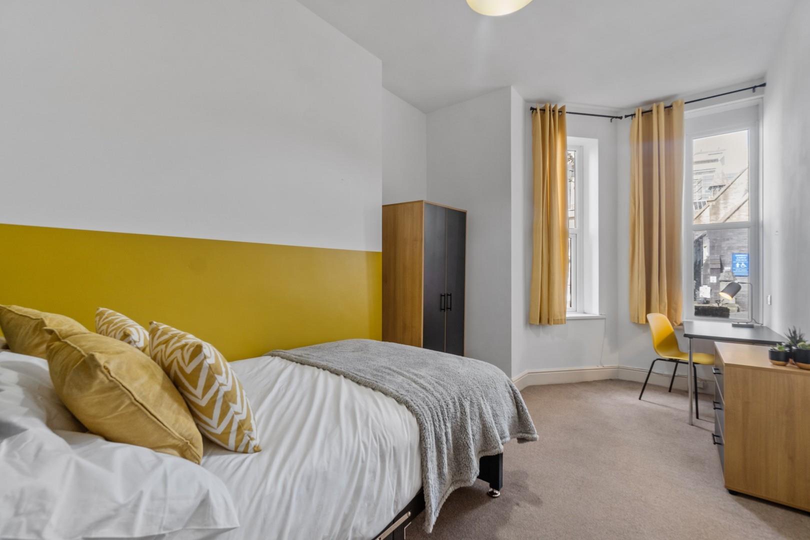Room Queen Terrace in Calstock