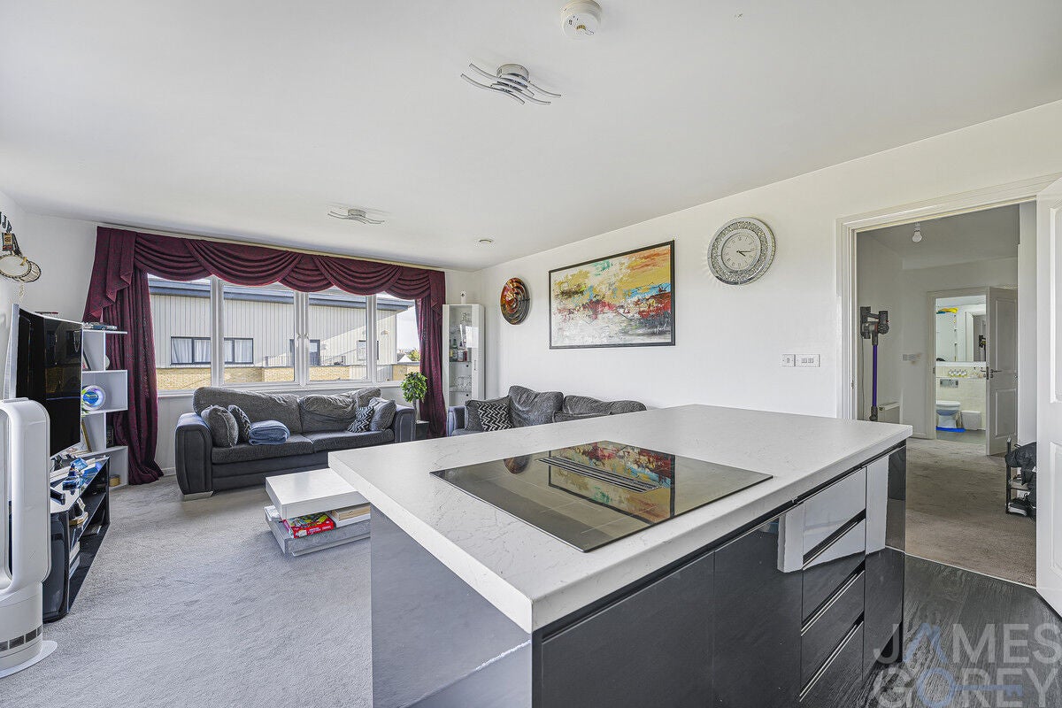 Flat Riverside Wharf in Dartford