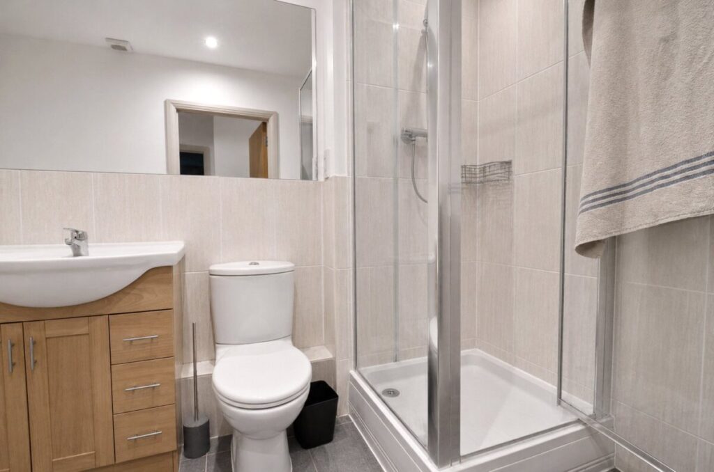 Flat Hotwell Road in Bristol