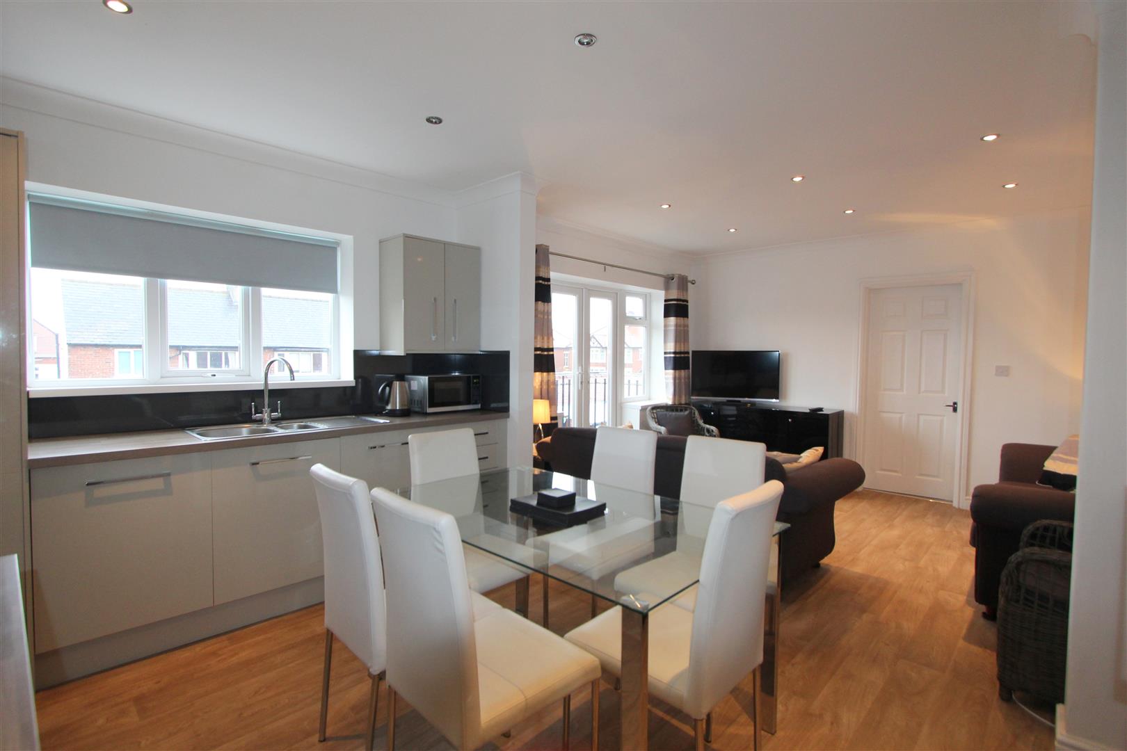 Flat Clifton Drive South in Borough of Fylde