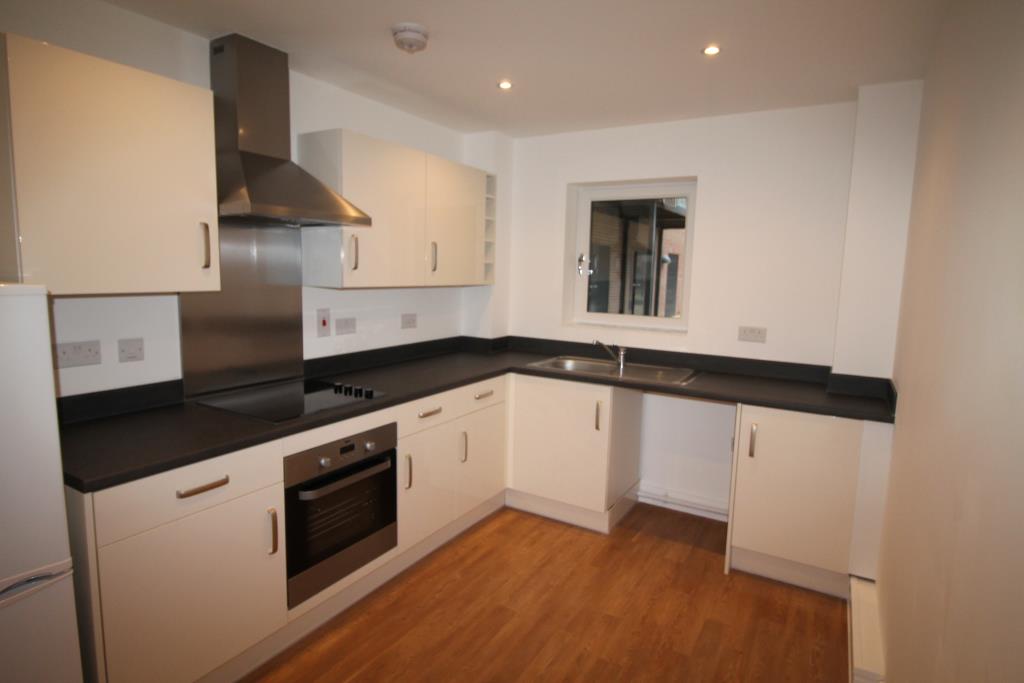 Flat Maxwell Road in Greater London