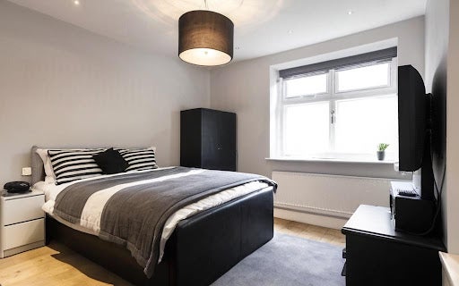 Flat Portugal Street in City of Westminster
