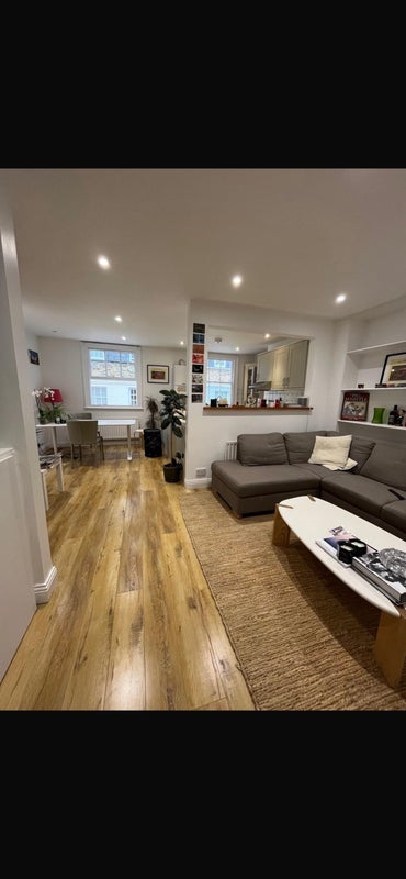 Room Lancaster Mews in City of Westminster