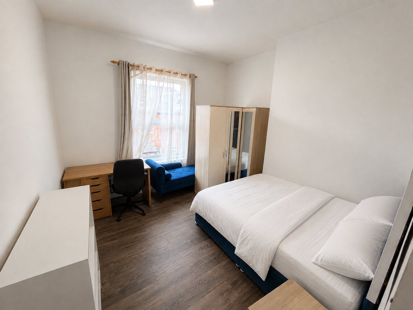 Flat Blenheim Walk in Leeds