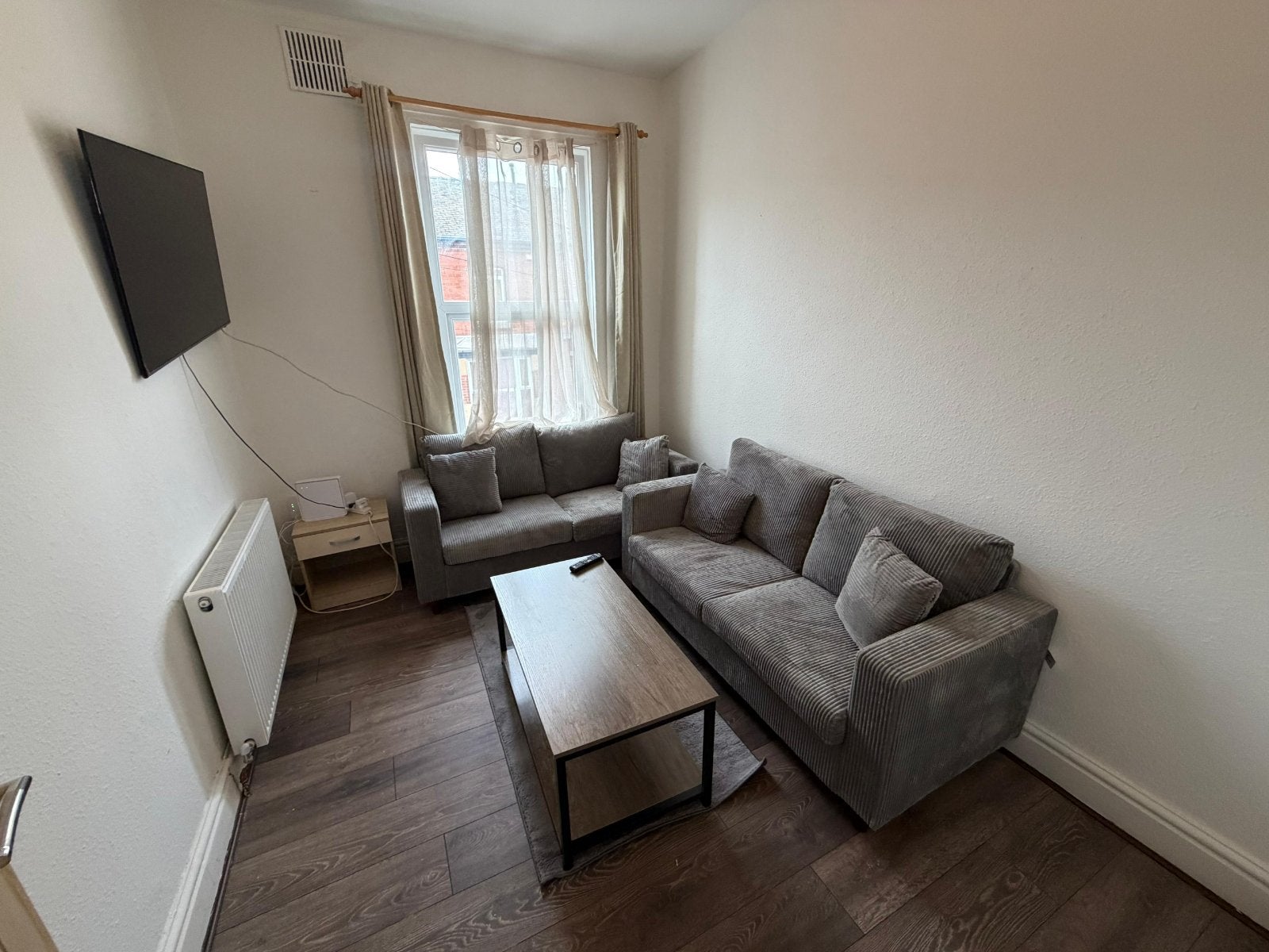 Flat Blenheim Walk in Leeds