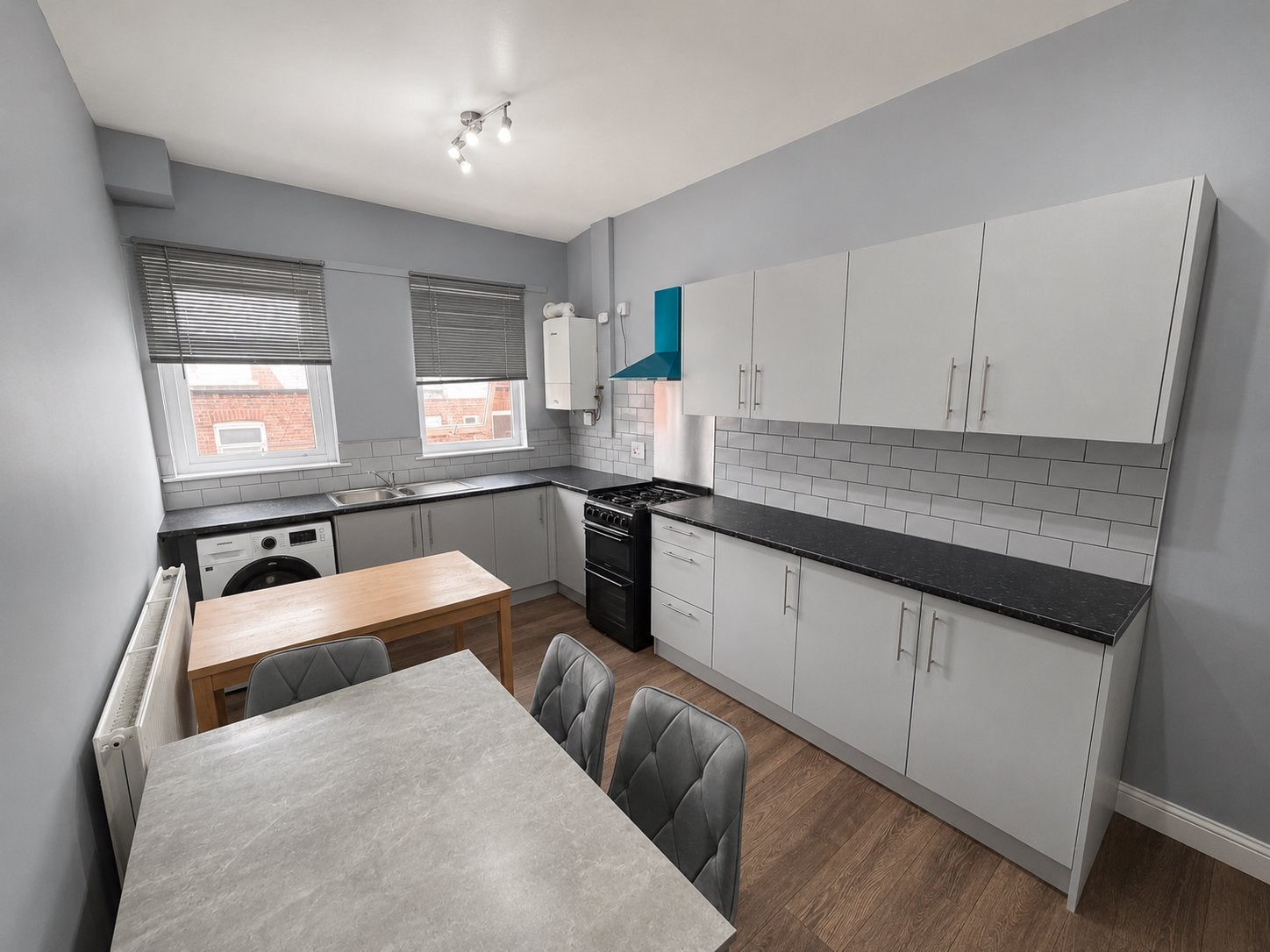 Flat Blenheim Walk in Leeds
