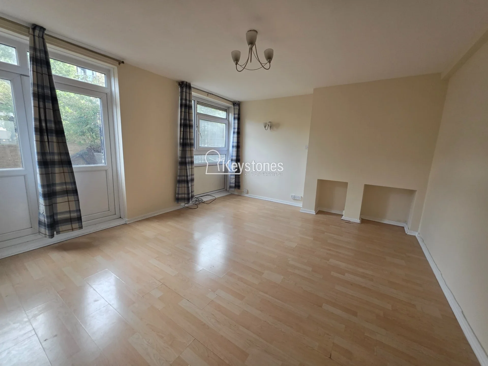 Flat Belton Way in Greater London
