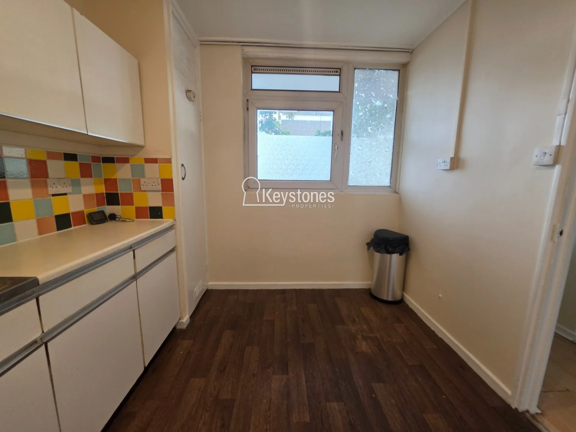 Flat Belton Way in Greater London