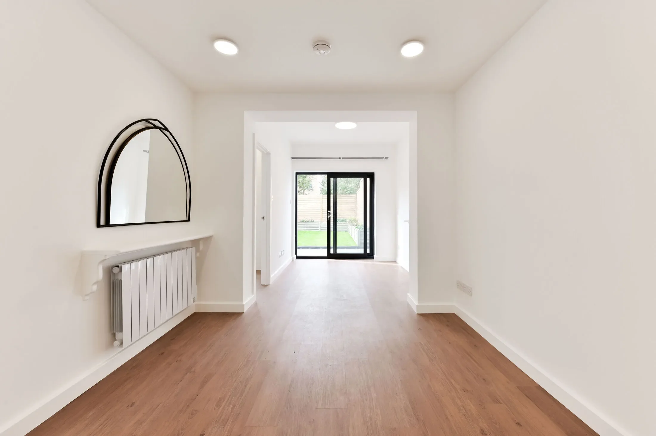 Flat Berrymead Gardens in Greater London