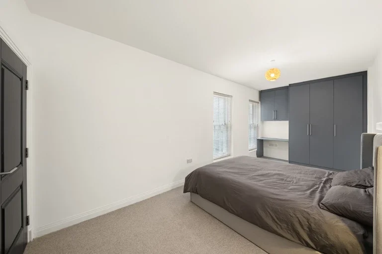 Flat Uxbridge Road in Greater London