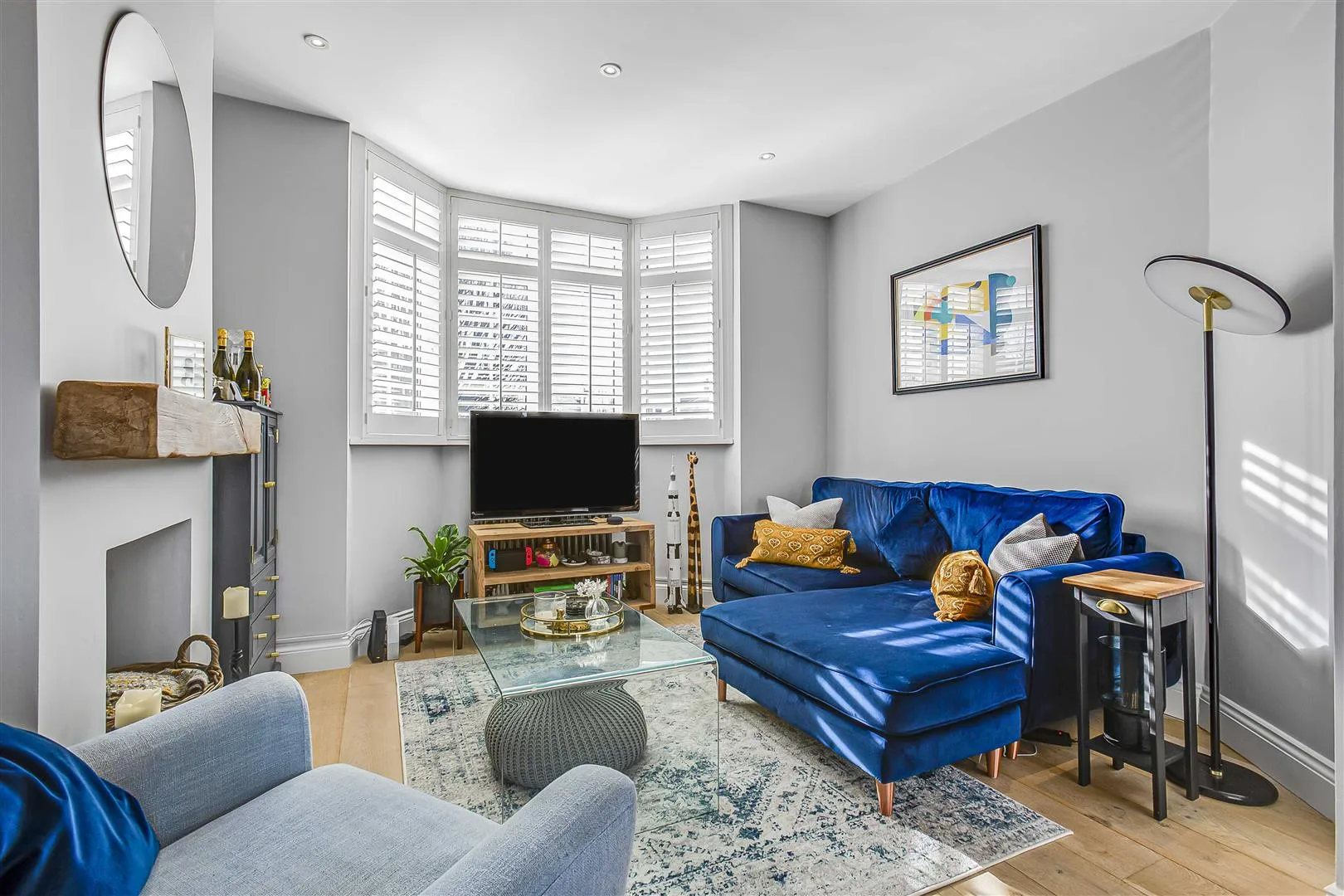 Flat Shalstone Road in Greater London
