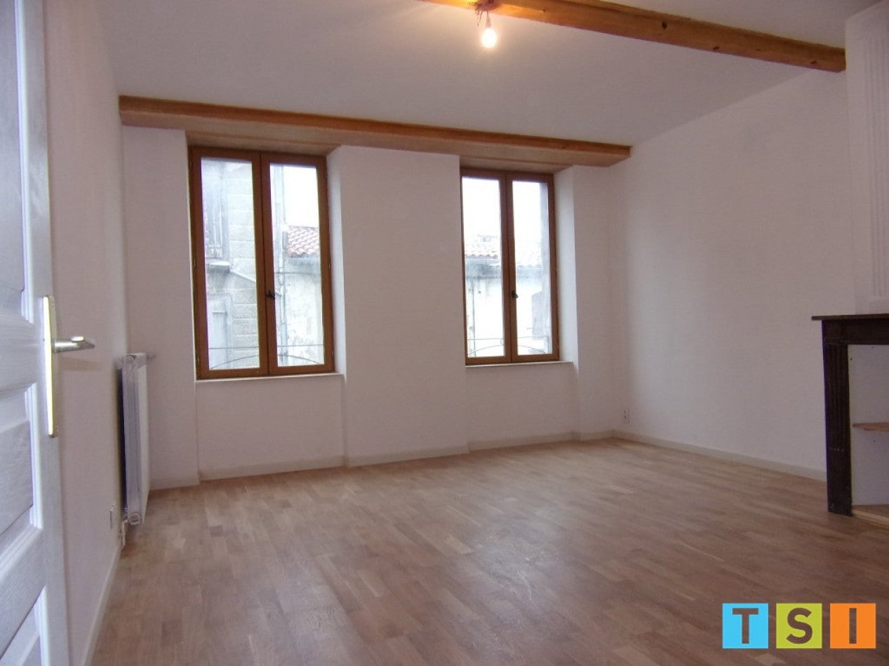 Appartement Rue des Sallières à Ausson