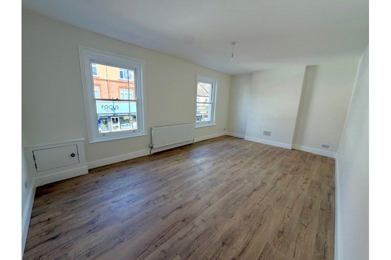Flat Broadway in Southend-on-Sea