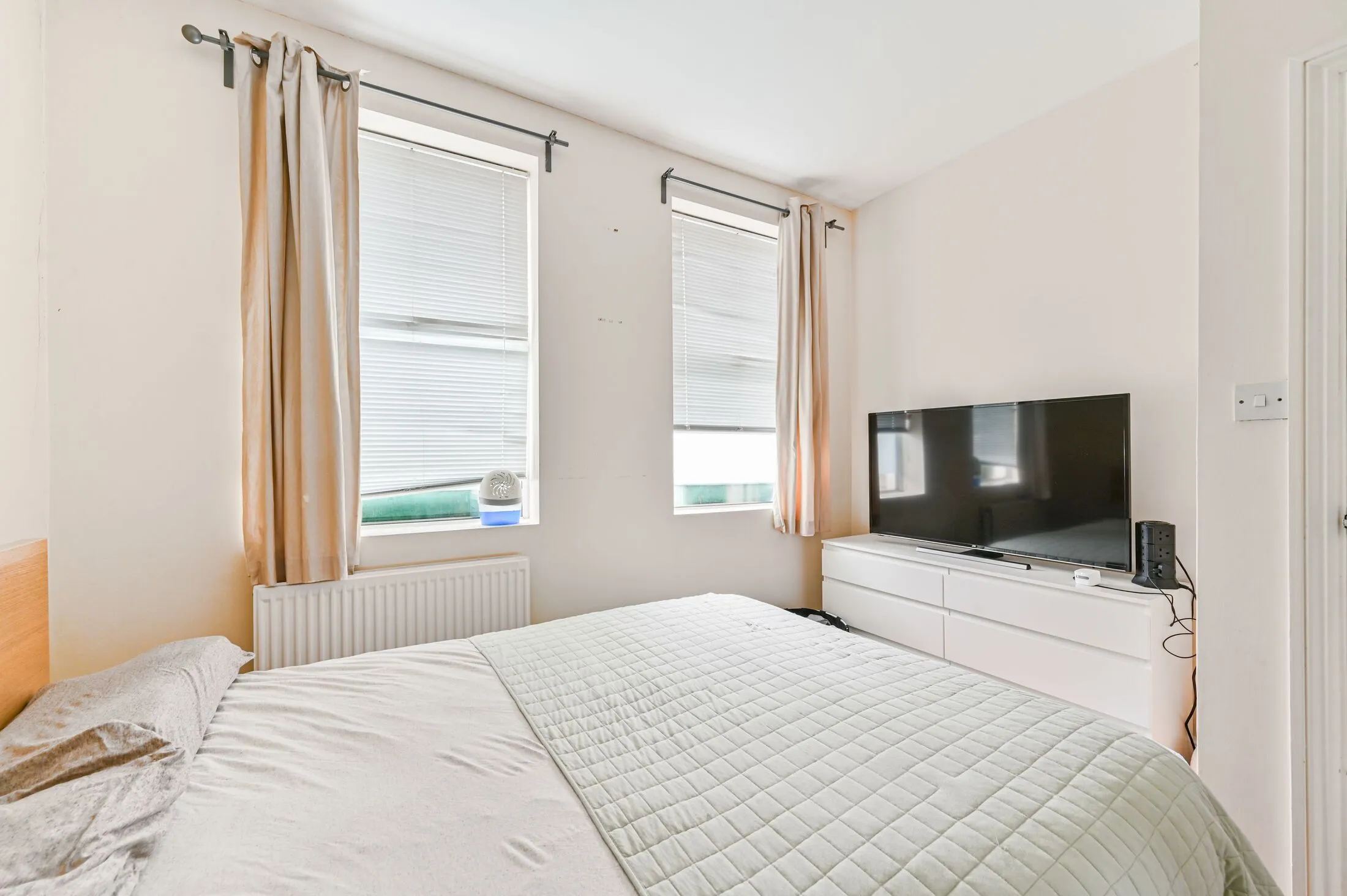 Flat Ivanhoe Road in Greater London