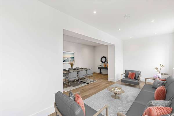 Flat Mortlake High Street in Greater London