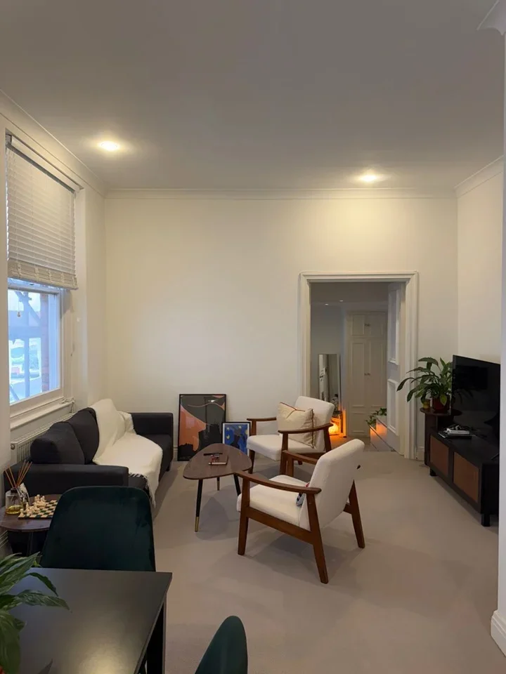 Room Courtfield Road in Greater London