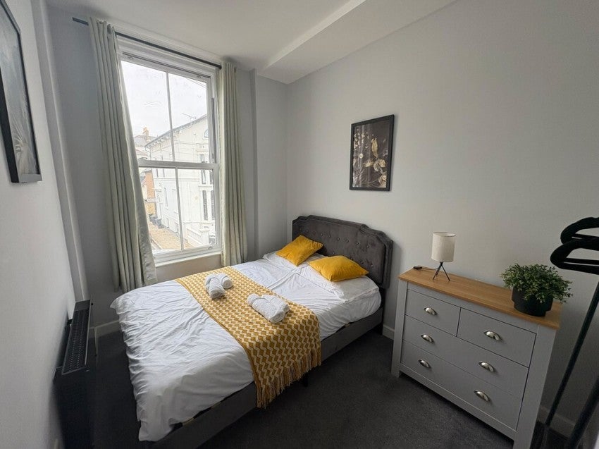 Room Ladies Mile in Portsmouth