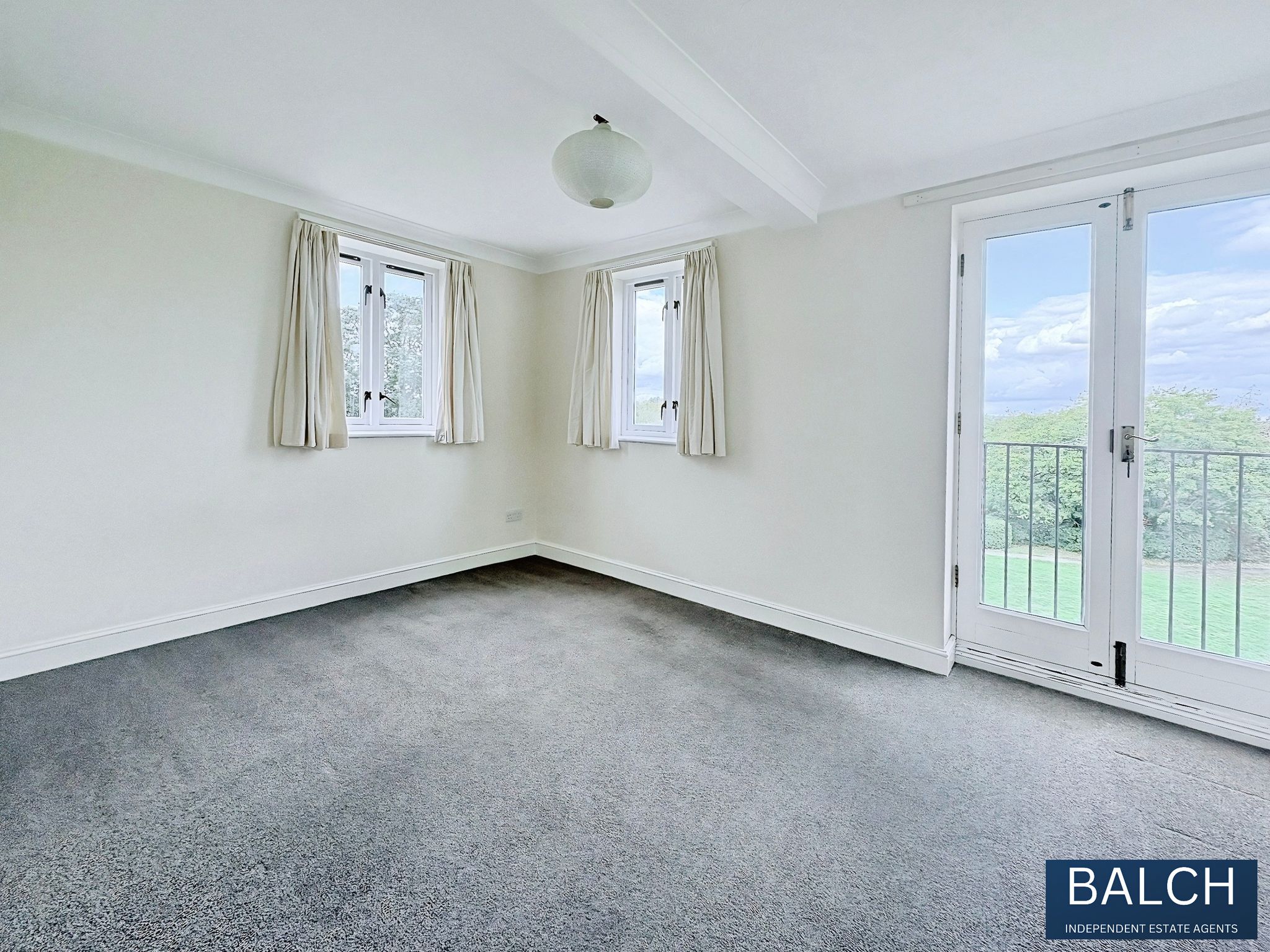 Flat Lawford Lane in Chelmsford