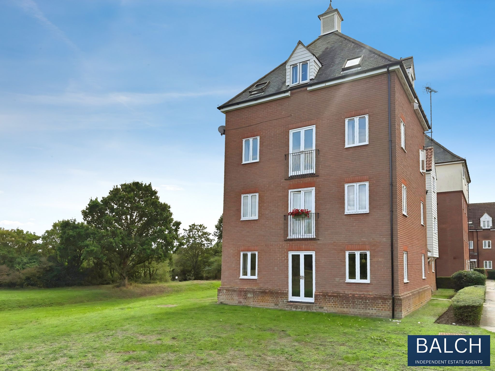 Flat Lawford Lane in Chelmsford