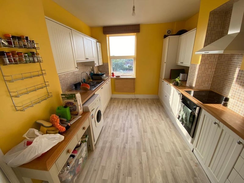 Flat Sandholme Road in Bristol