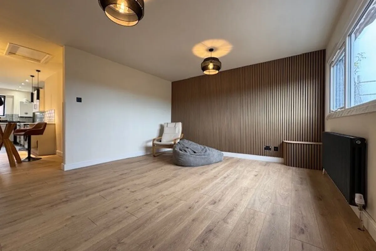 Flat Alma Court in Bristol
