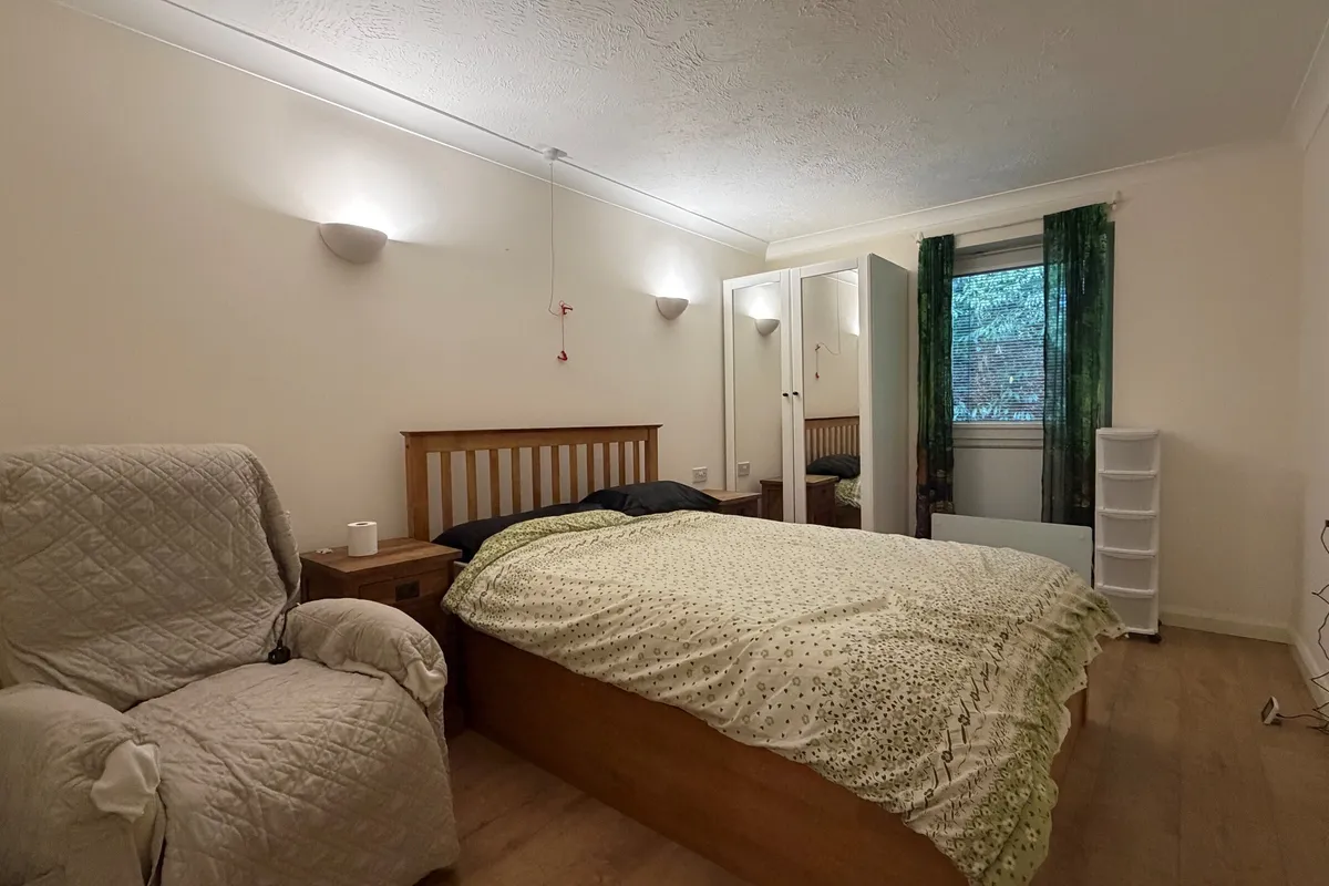 Flat Langley Road in Watford