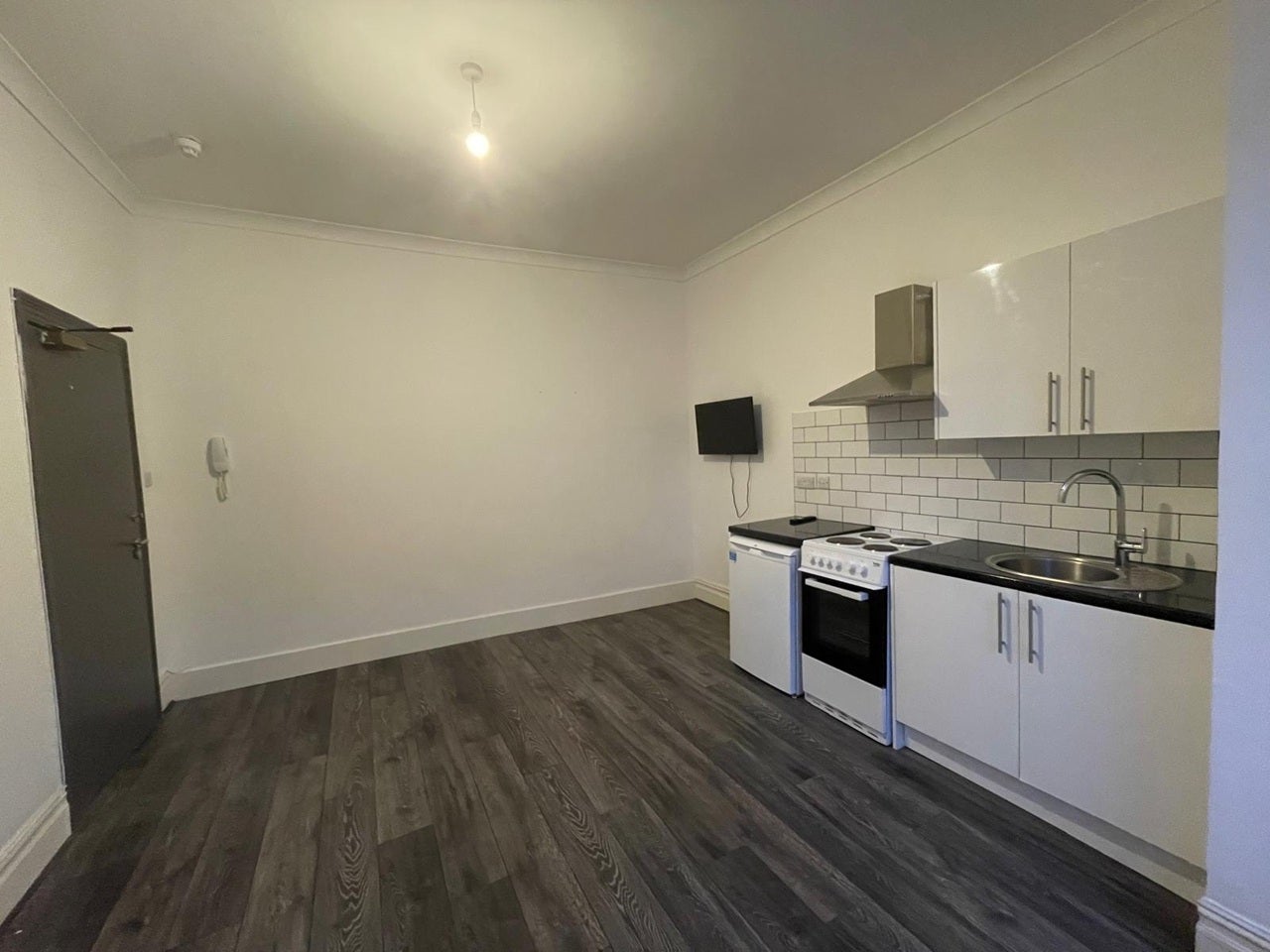 Room Putney Bridge Road in Greater London