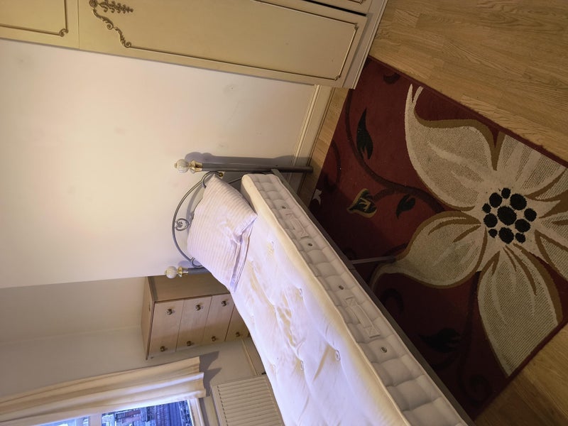Room Stockwell Green in Greater London