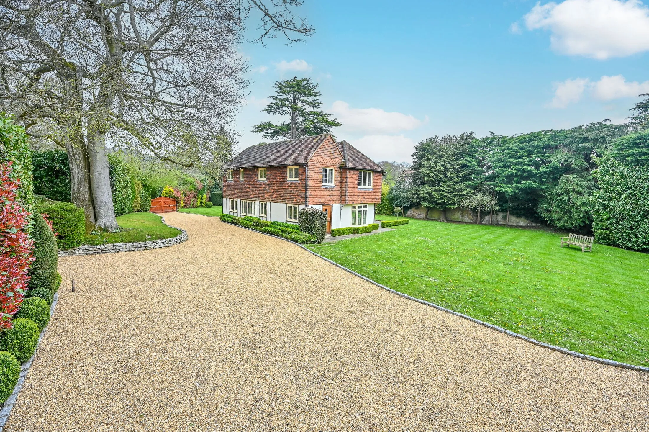 House Gravel Pits Close in Guildford