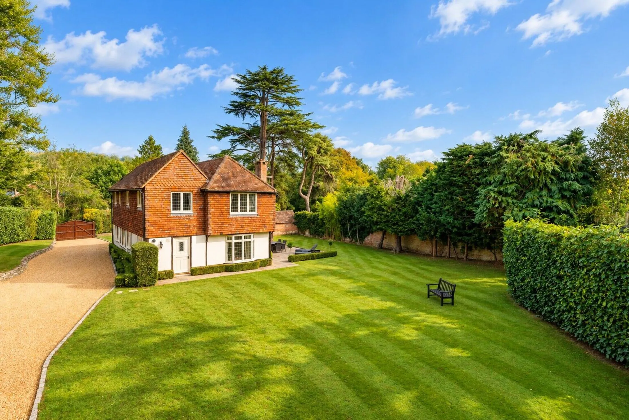House Gravel Pits Close in Guildford